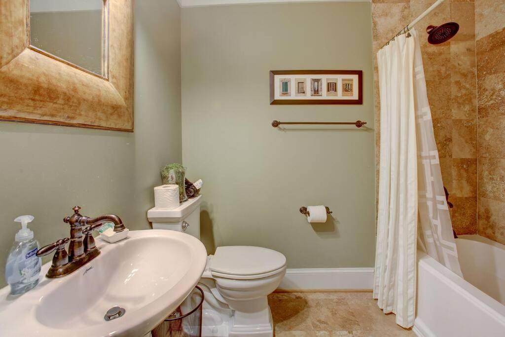 Sleeps16, Spacious Home, Close To Downtown, Beltline, And Walk To Restaurants, 75" Tv, 2 Person Jacuzzi, Ping Pong Атланта Екстериор снимка