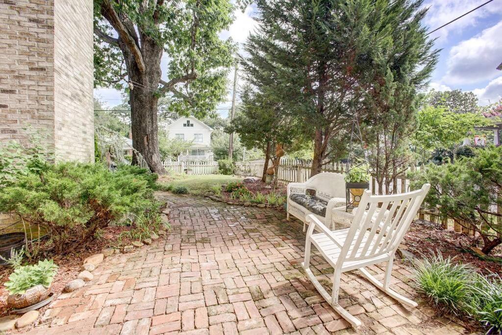 Sleeps16, Spacious Home, Close To Downtown, Beltline, And Walk To Restaurants, 75" Tv, 2 Person Jacuzzi, Ping Pong Атланта Екстериор снимка